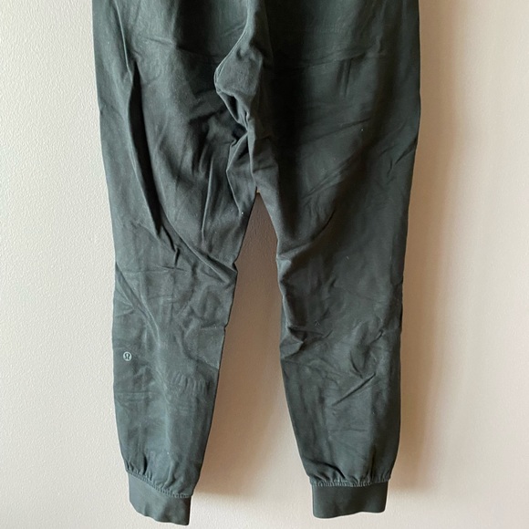 Lululemon Limited Edition Black Jogger 27’ - Picture 2 of 7